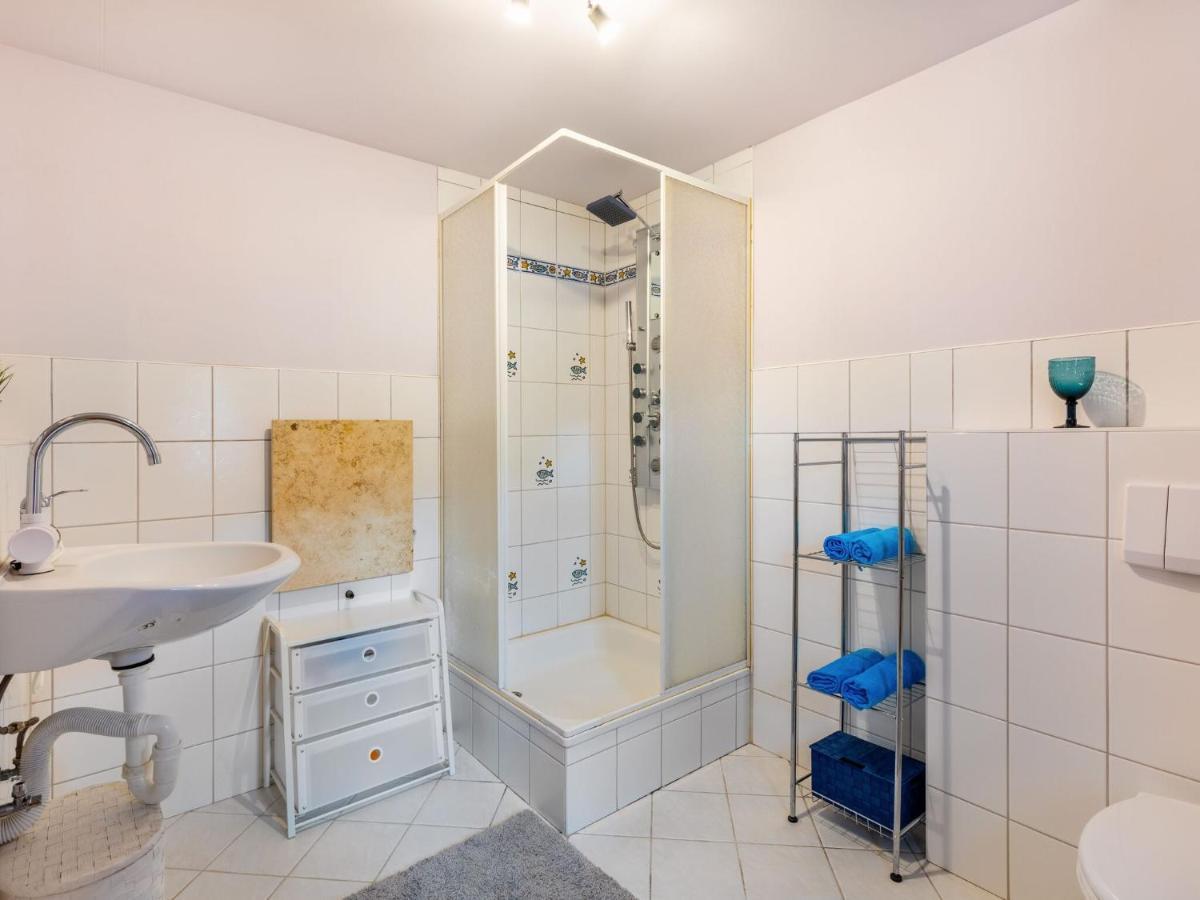 Snug Holiday Home In Divitz Spoldershagen Near Skydiving 외부 사진