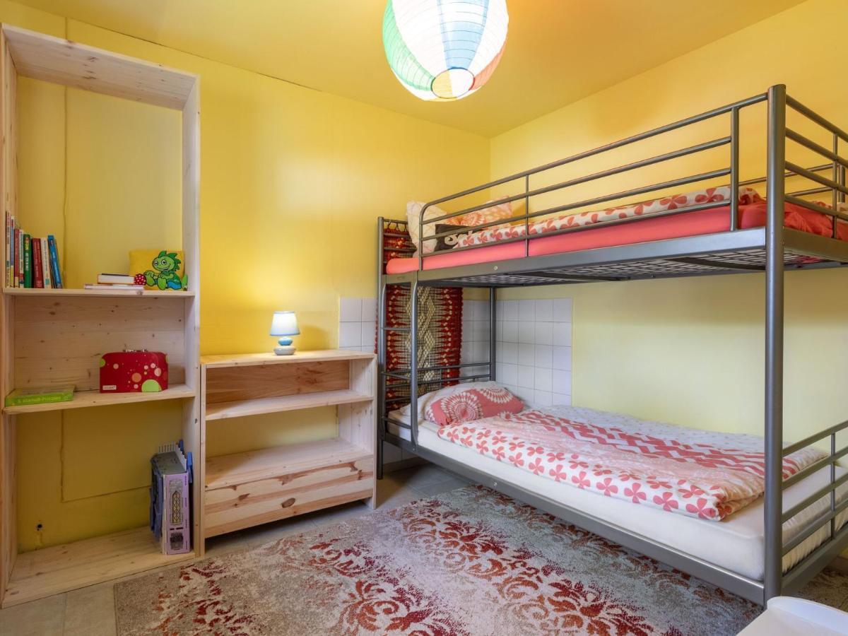Snug Holiday Home In Divitz Spoldershagen Near Skydiving 외부 사진