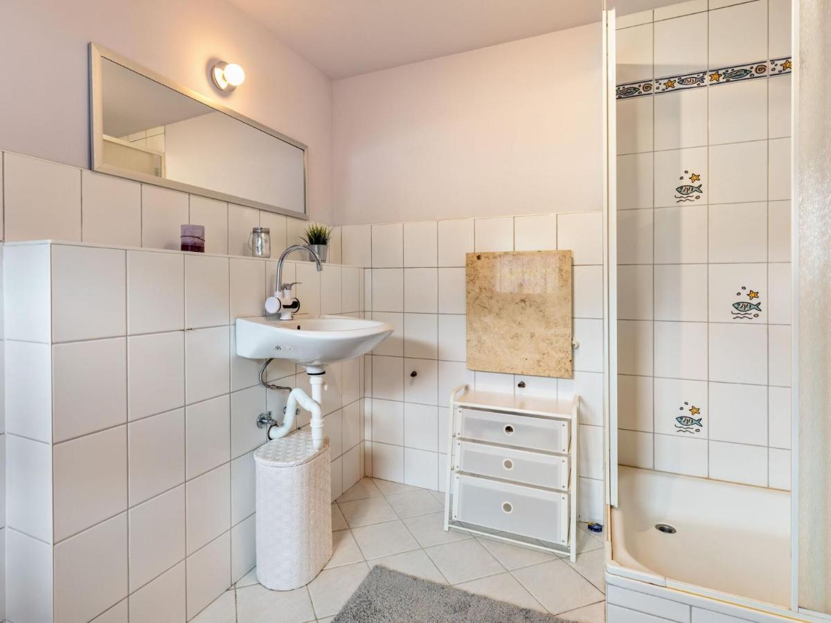 Snug Holiday Home In Divitz Spoldershagen Near Skydiving 외부 사진