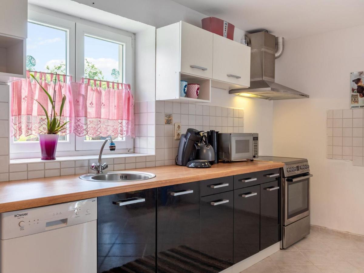 Snug Holiday Home In Divitz Spoldershagen Near Skydiving 외부 사진