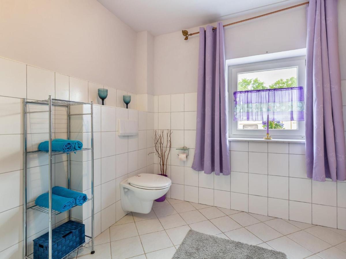 Snug Holiday Home In Divitz Spoldershagen Near Skydiving 외부 사진