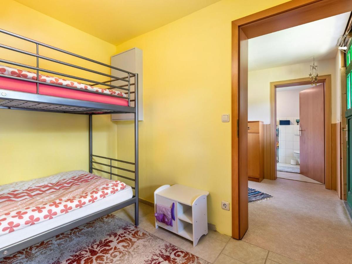 Snug Holiday Home In Divitz Spoldershagen Near Skydiving 외부 사진