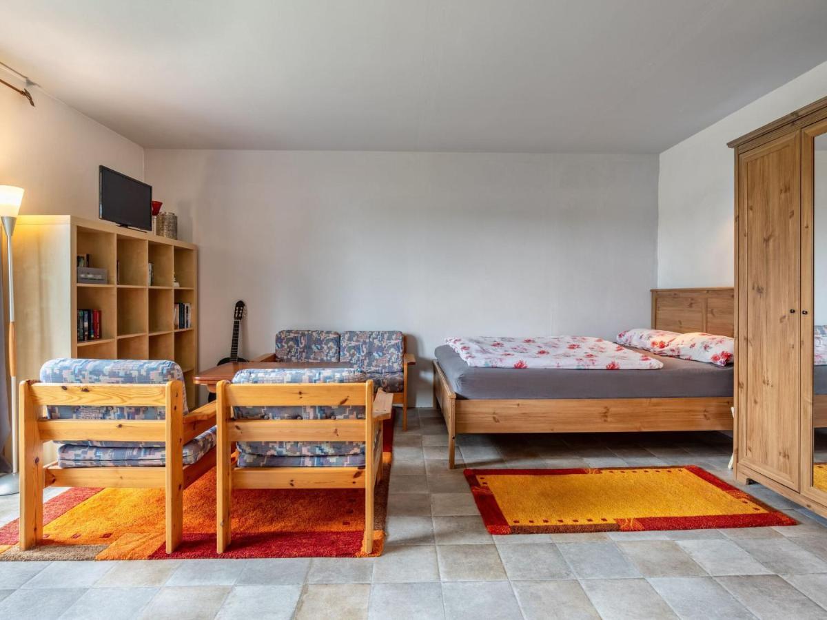 Snug Holiday Home In Divitz Spoldershagen Near Skydiving 외부 사진